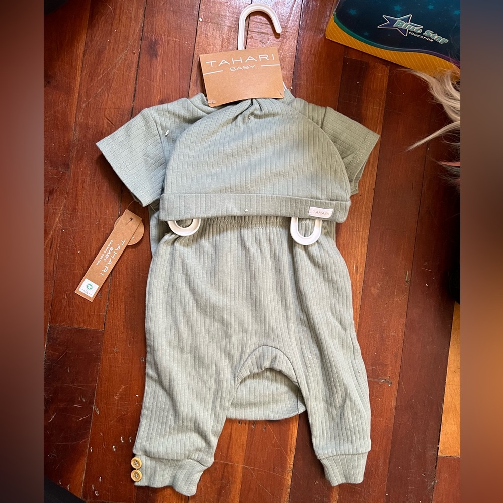 Baby 3 piece set - Picture 2 of 3